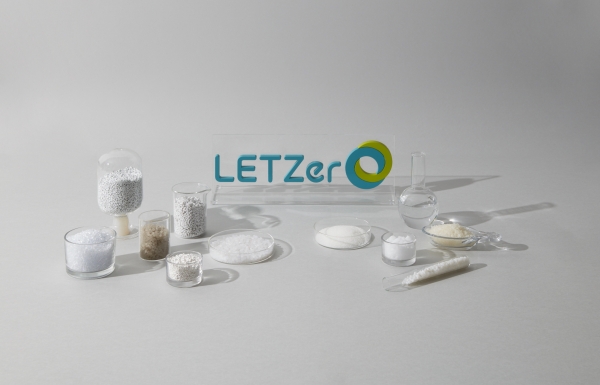 ▲친환경 브랜드 ‘LETZero’가 적용된 친환경 소재 제품(사진=LG화학)